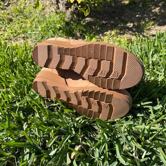 SOREL Joan of Arctic Wedge Chelsea tan Women 9.5 gently used - Picture 11 of 16